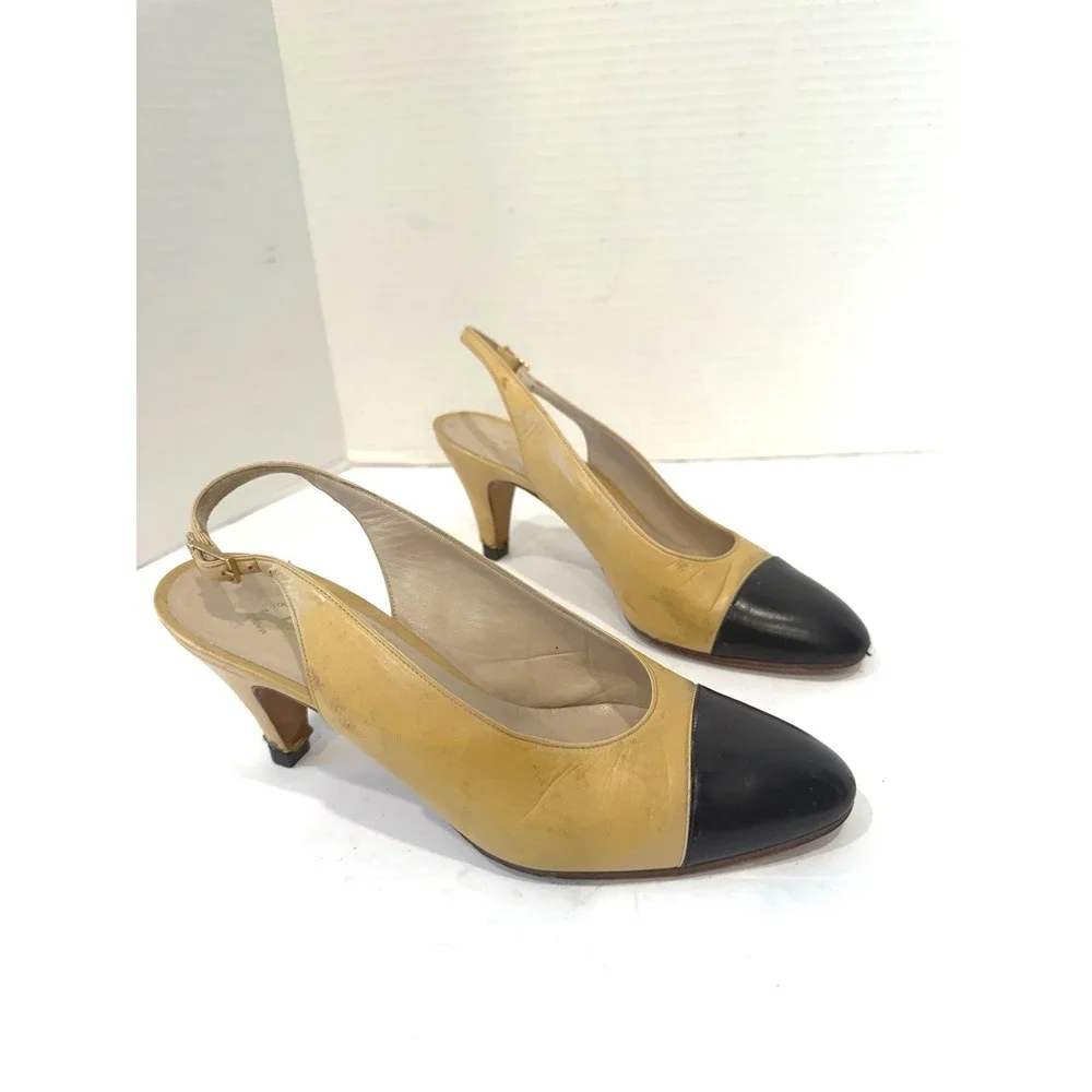 Chanel Beige Black Leather Cap Almond Toe Slingback Heel Pumps Sz 5.5
